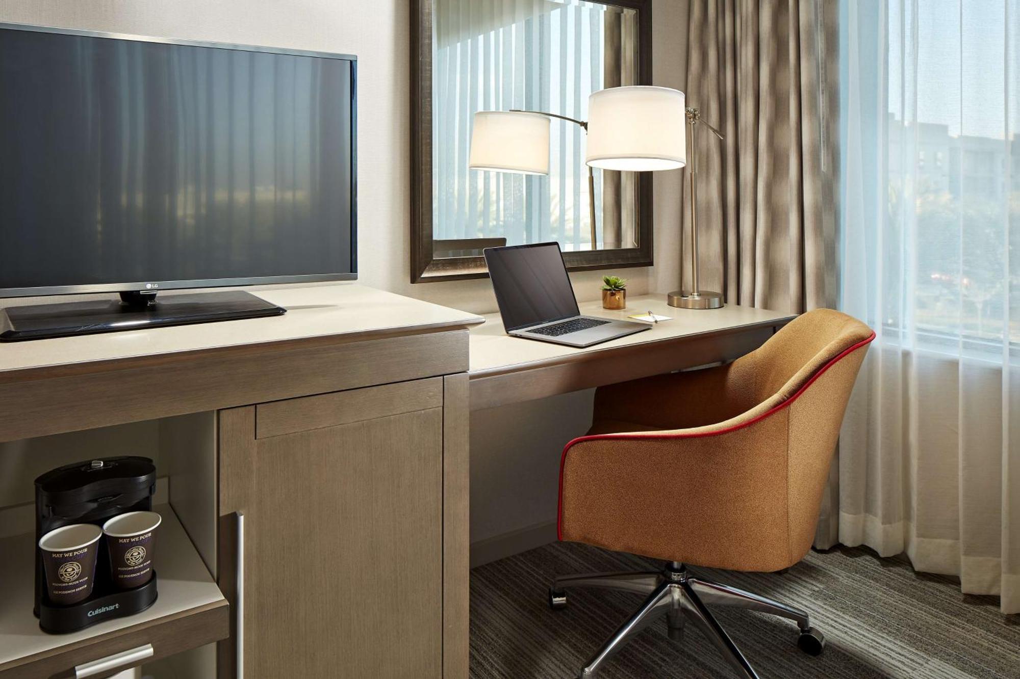 Hampton Inn Long Beach Airport, Ca Екстер'єр фото