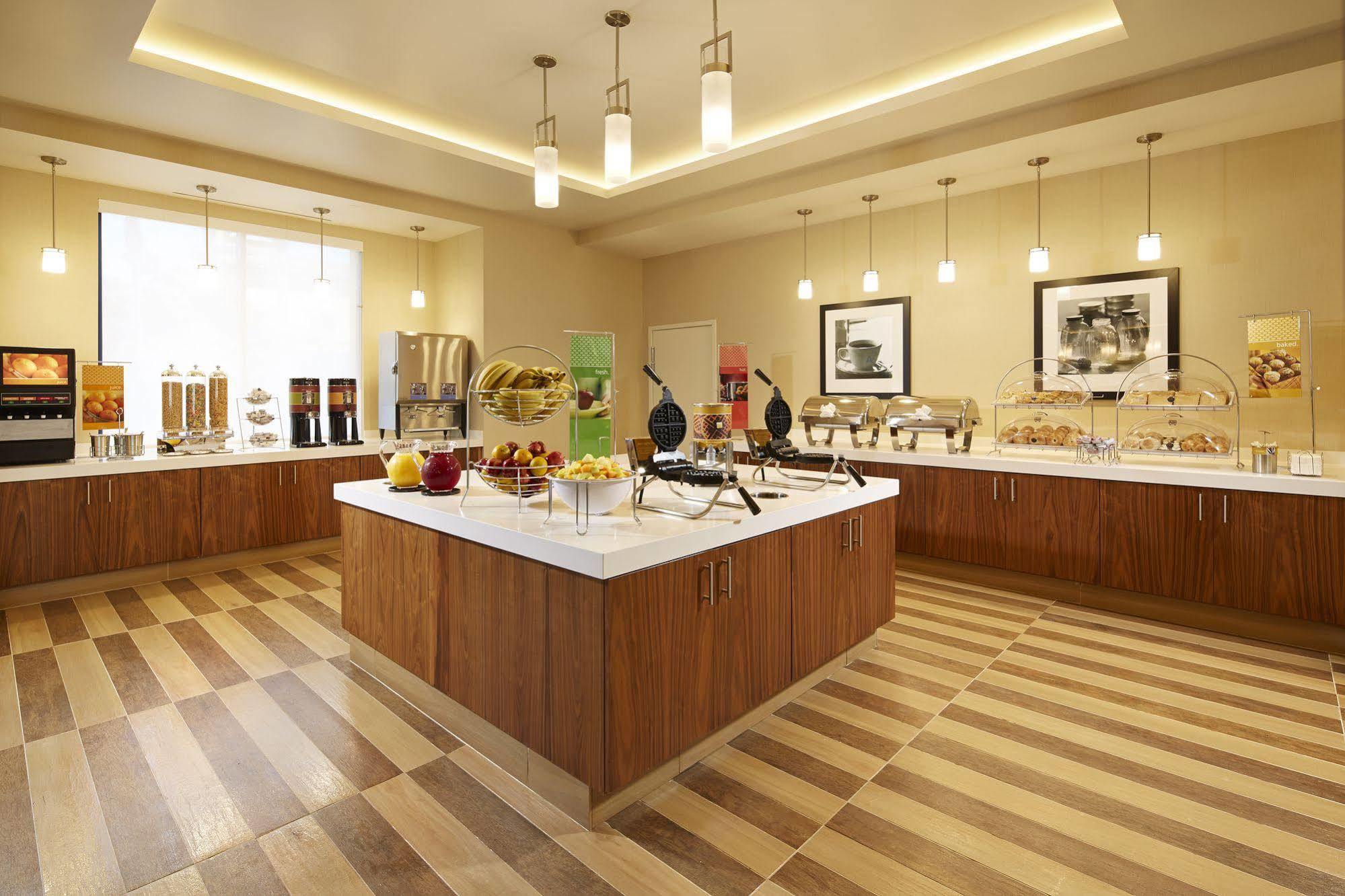 Hampton Inn Long Beach Airport, Ca Екстер'єр фото
